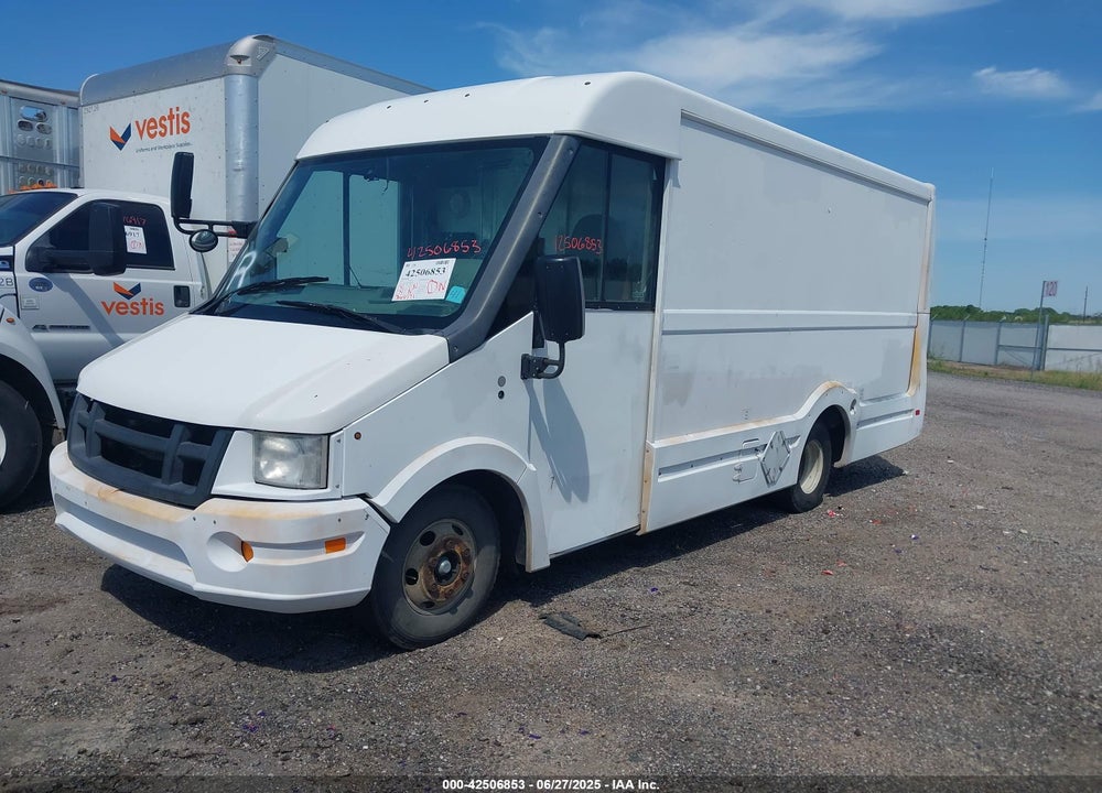 2013 ISUZU COMMERCIAL VAN VIN: JALB4T174D7W00817
