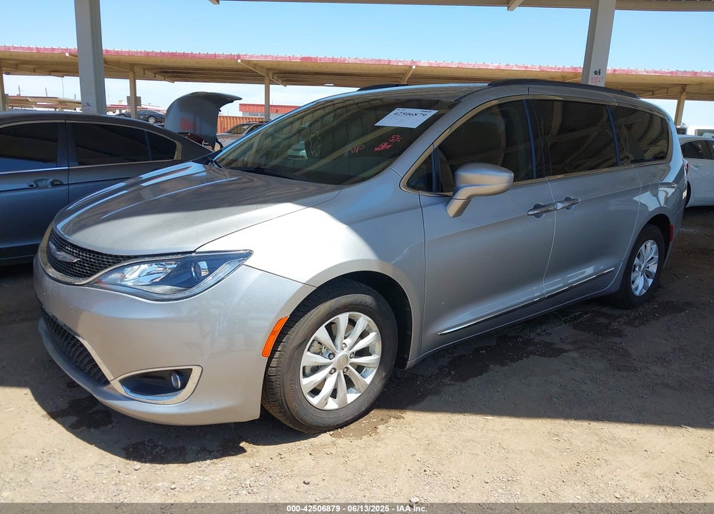 2017 CHRYSLER PACIFICA TOURING L VIN: 2C4RC1BG2HR702336