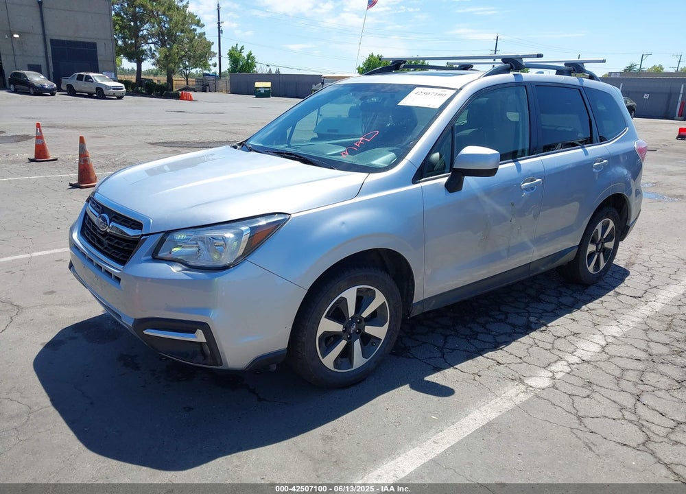 2018 SUBARU FORESTER VIN: JF2SJAGC8JH577102