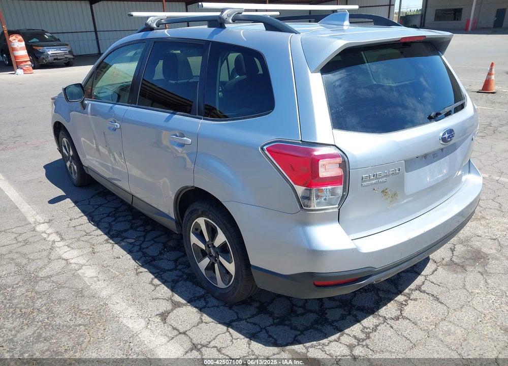 2018 SUBARU FORESTER VIN: JF2SJAGC8JH577102