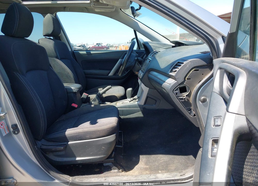 2018 SUBARU FORESTER VIN: JF2SJAGC8JH577102