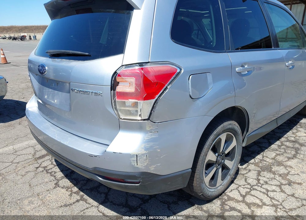 2018 SUBARU FORESTER VIN: JF2SJAGC8JH577102