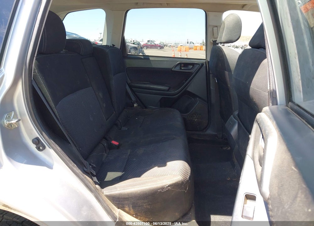 2018 SUBARU FORESTER VIN: JF2SJAGC8JH577102