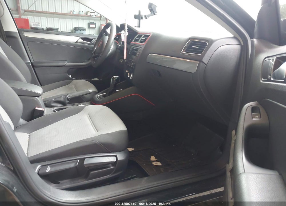2018 VOLKSWAGEN JETTA VIN: 3VW2B7AJ0JM263300