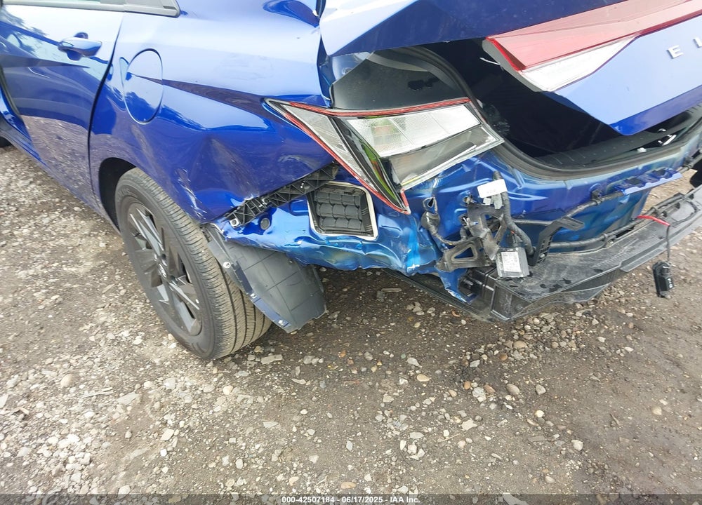 2023 HYUNDAI ELANTRA VIN: KMHLM4AG2PU617984