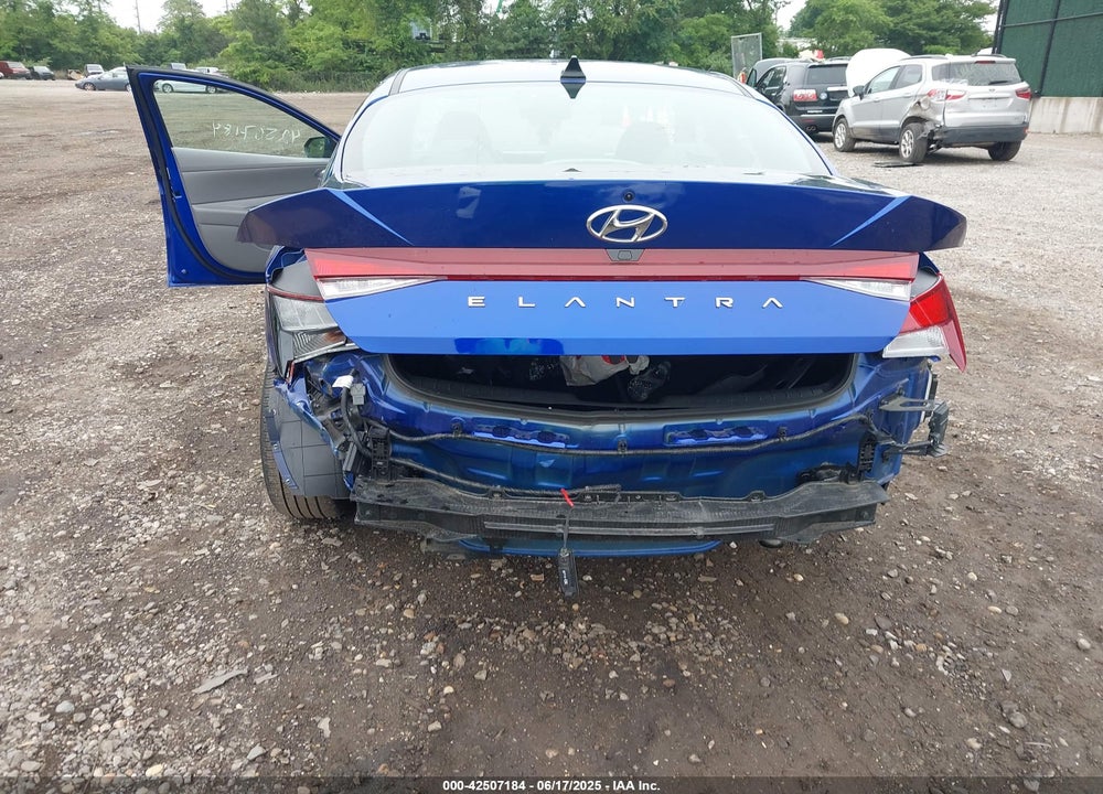 2023 HYUNDAI ELANTRA VIN: KMHLM4AG2PU617984