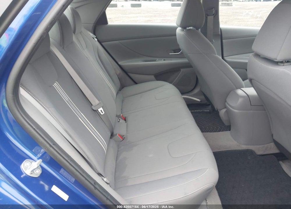 2023 HYUNDAI ELANTRA VIN: KMHLM4AG2PU617984