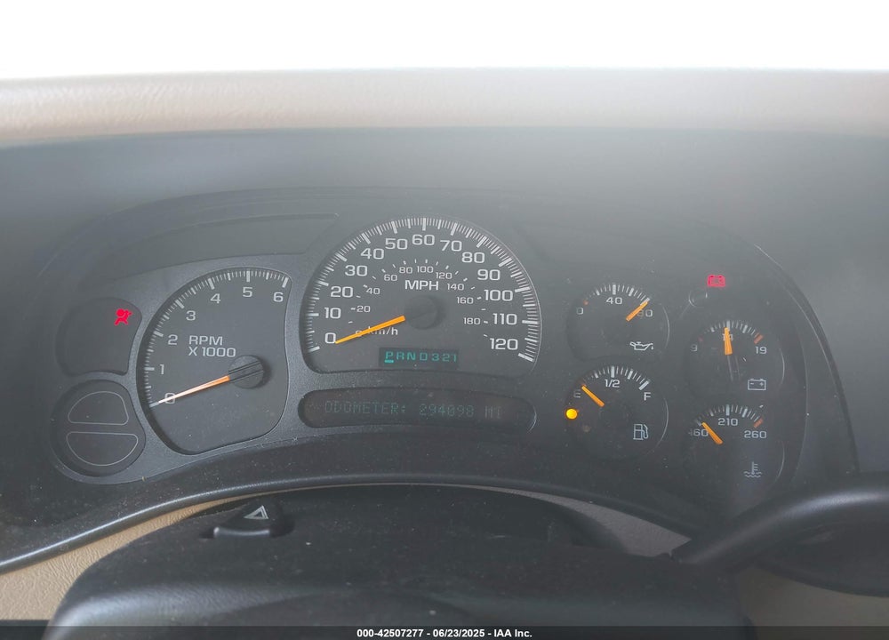 2004 CHEVROLET TAHOE LS VIN: 1GNEC13V94J220772