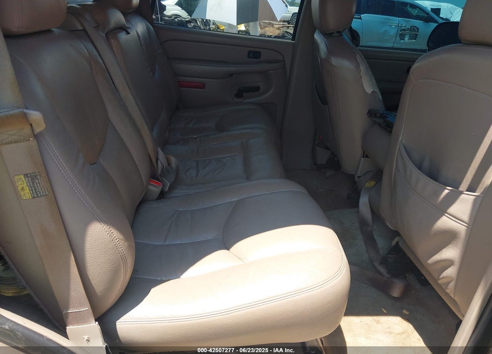 2004 CHEVROLET TAHOE LS VIN: 1GNEC13V94J220772