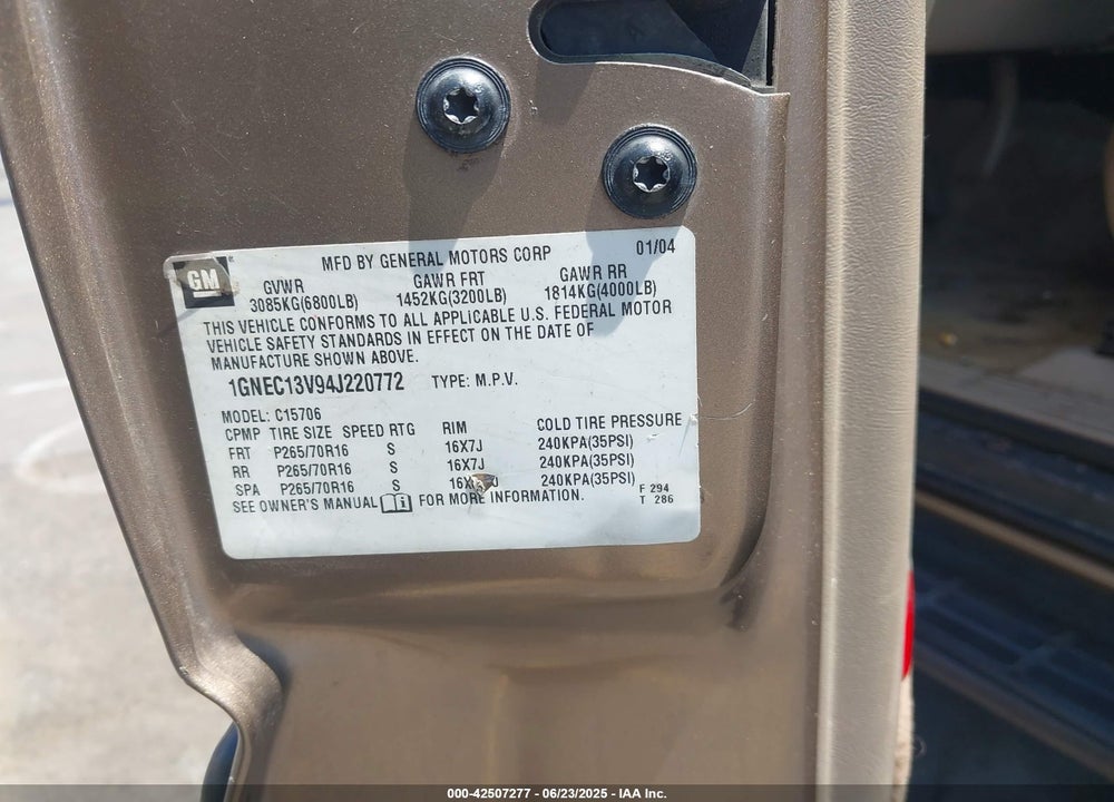 2004 CHEVROLET TAHOE LS VIN: 1GNEC13V94J220772
