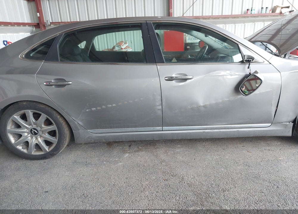 2011 HYUNDAI EQUUS VIN: KMHGH4JF2BU029458