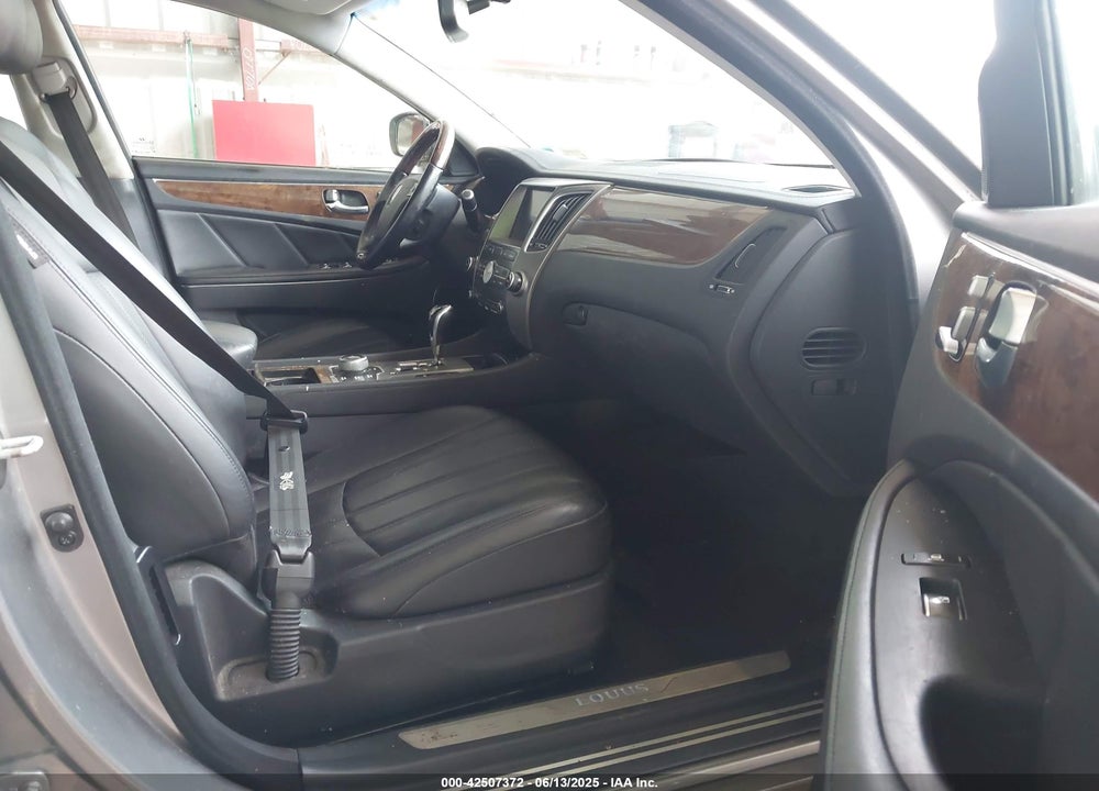 2011 HYUNDAI EQUUS VIN: KMHGH4JF2BU029458