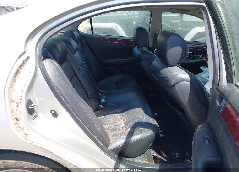 2004 LEXUS ES 330 VIN: JTHBA30G840006427