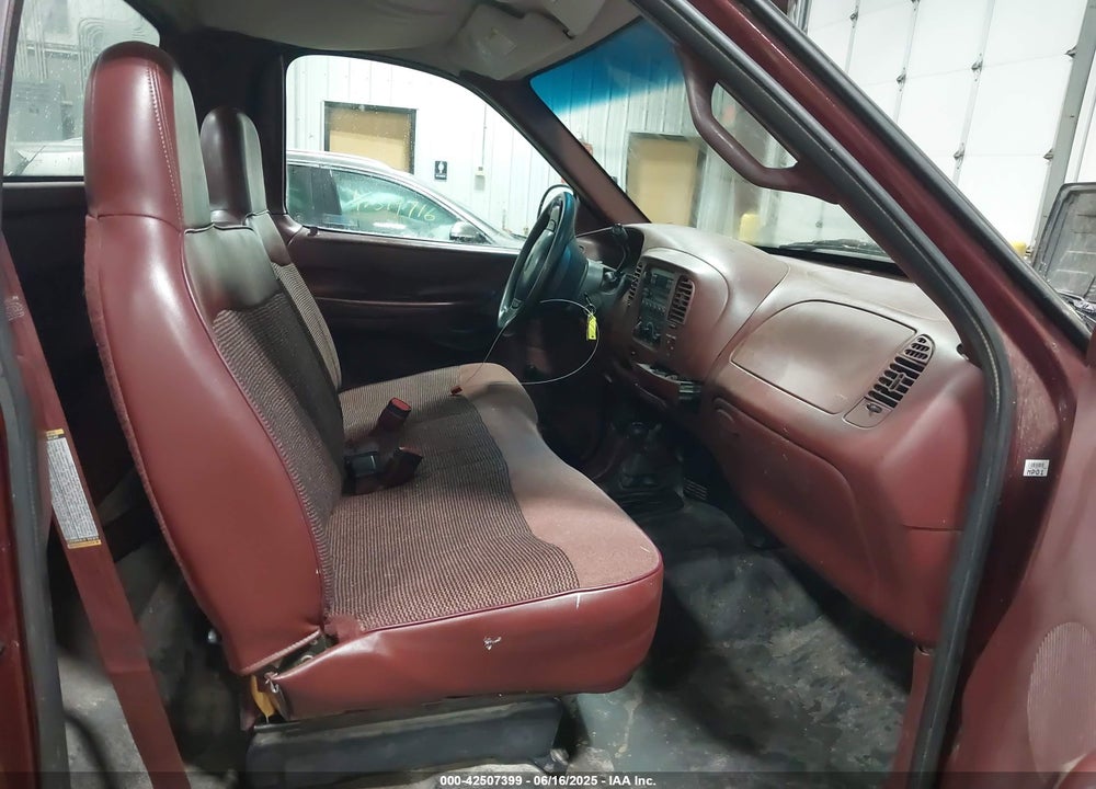 1998 FORD F-150 STANDARD/XL/XLT VIN: 2FTZF1826WCA72551