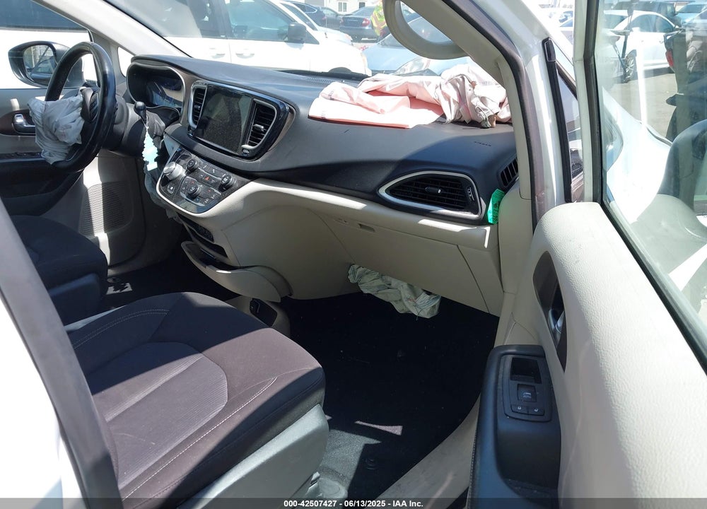 2022 CHRYSLER VOYAGER LX VIN: 2C4RC1CG2NR104452