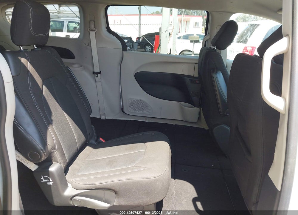 2022 CHRYSLER VOYAGER LX VIN: 2C4RC1CG2NR104452