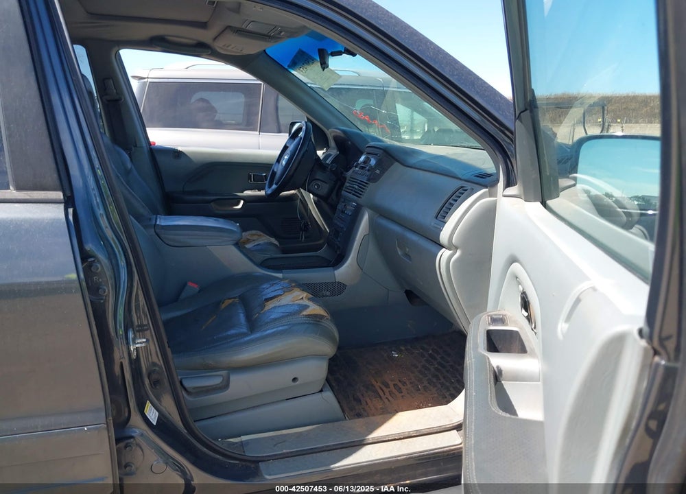 2005 HONDA PILOT EX-L VIN: 2HKYF18525H510769