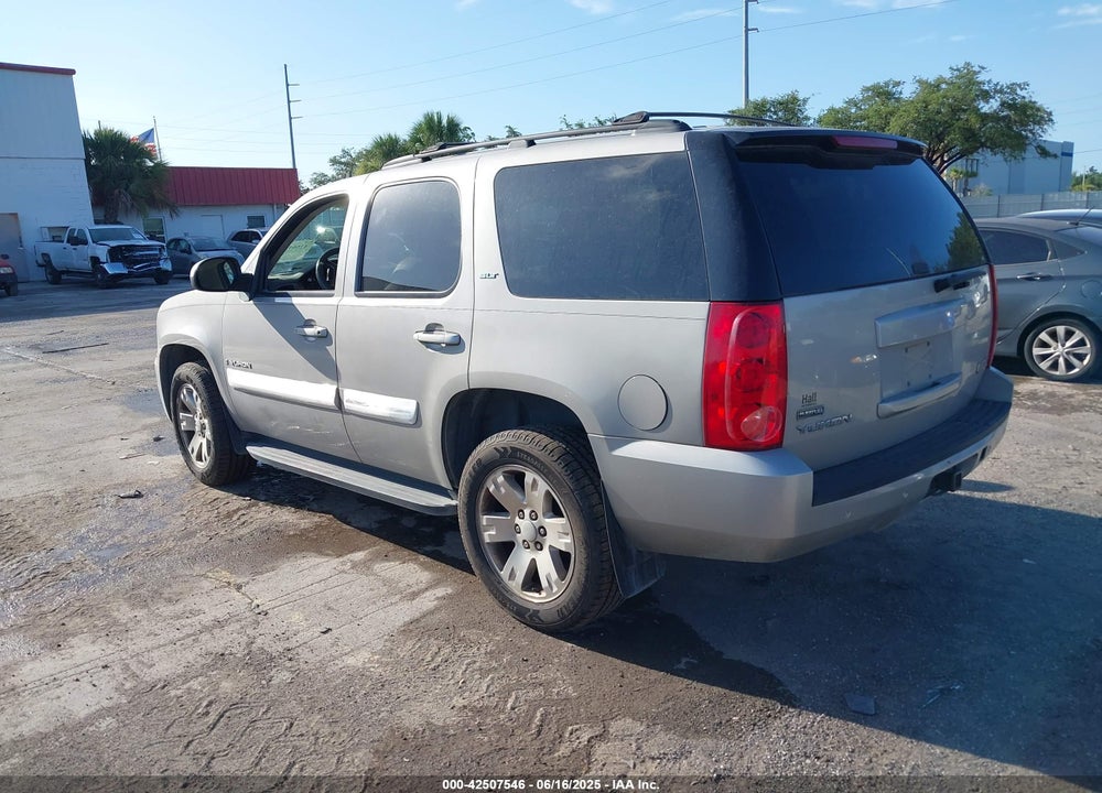 2008 GMC YUKON VIN: 1GKFK13028J119071