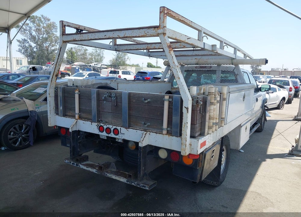 2004 CHEVROLET SILVERADO C2500 HEAVY DUTY VIN: 1GBHC23134F129481