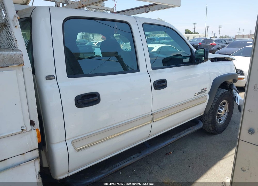 2004 CHEVROLET SILVERADO C2500 HEAVY DUTY VIN: 1GBHC23134F129481