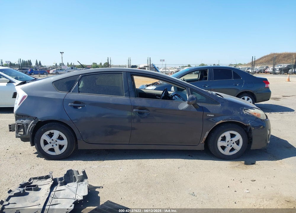 2011 TOYOTA PRIUS VIN: JTDKN3DUXB5366045