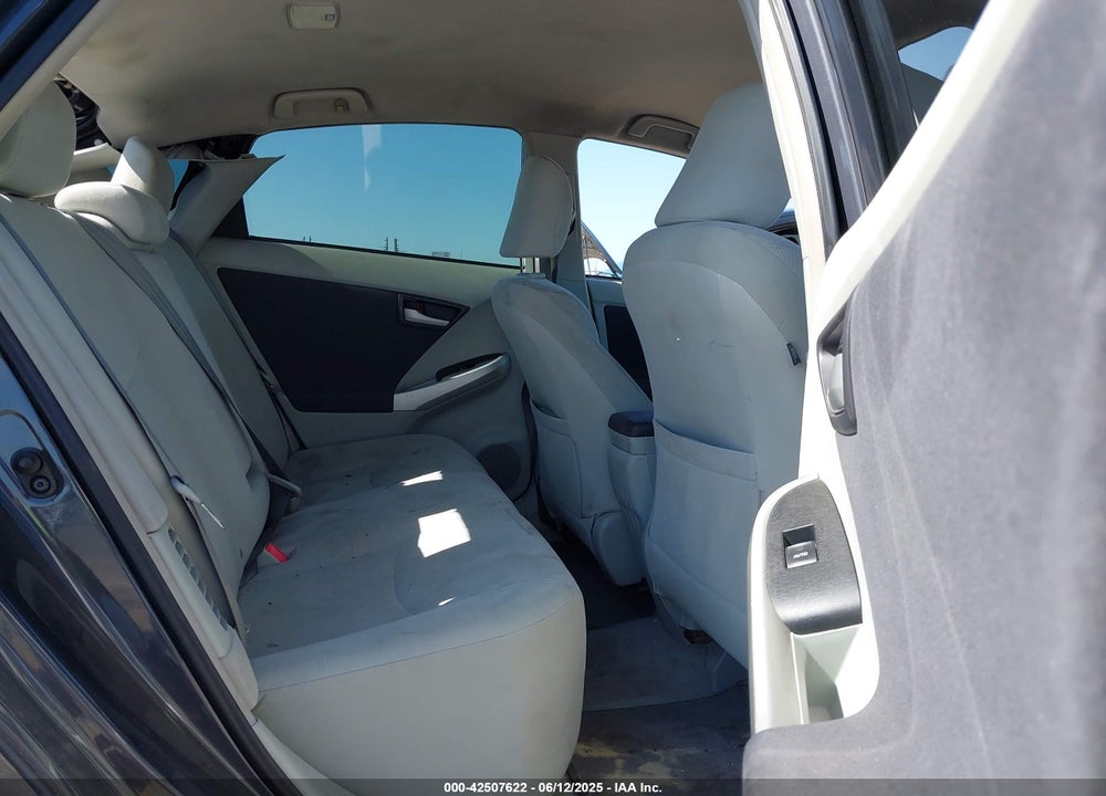 2011 TOYOTA PRIUS VIN: JTDKN3DUXB5366045
