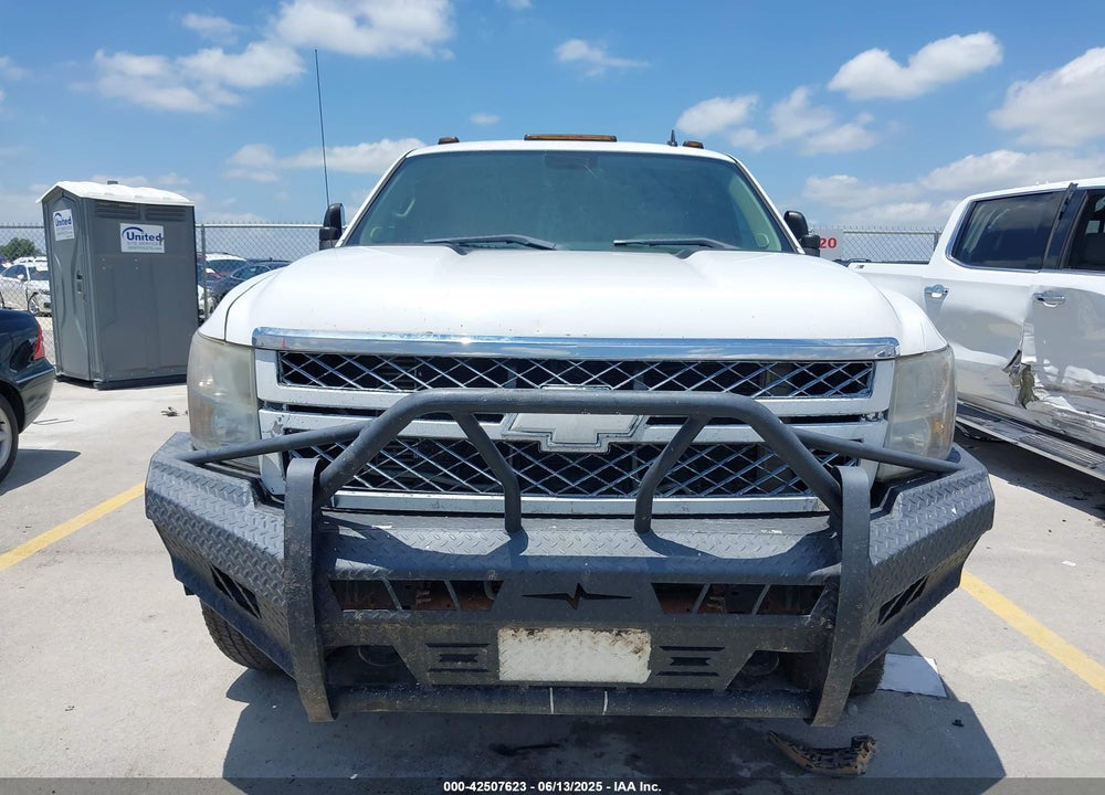 2011 CHEVROLET SILVERADO 3500HD LT VIN: 1GC4K0C80BF250013