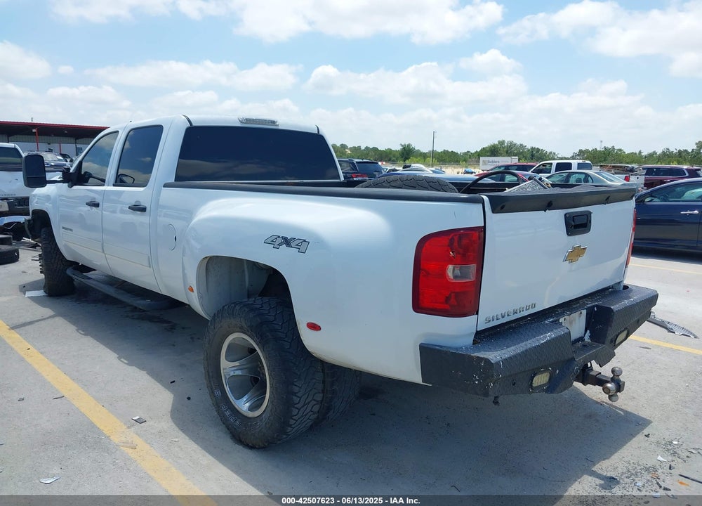 2011 CHEVROLET SILVERADO 3500HD LT VIN: 1GC4K0C80BF250013