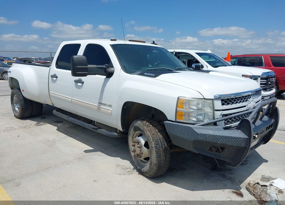 2011 CHEVROLET SILVERADO 3500HD LT VIN: 1GC4K0C80BF250013