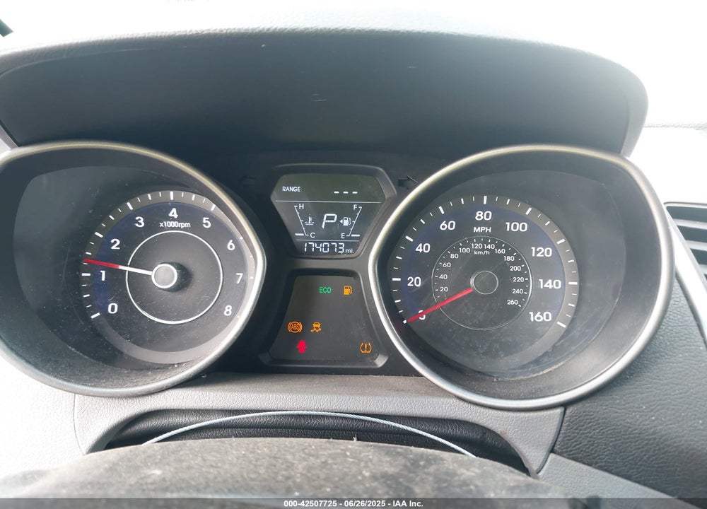 2016 HYUNDAI ELANTRA VIN: 5NPDH4AE6GH752777
