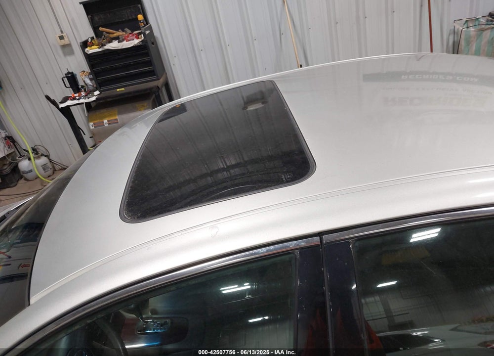 2004 LEXUS ES 330 VIN: JTHBA30G445004077