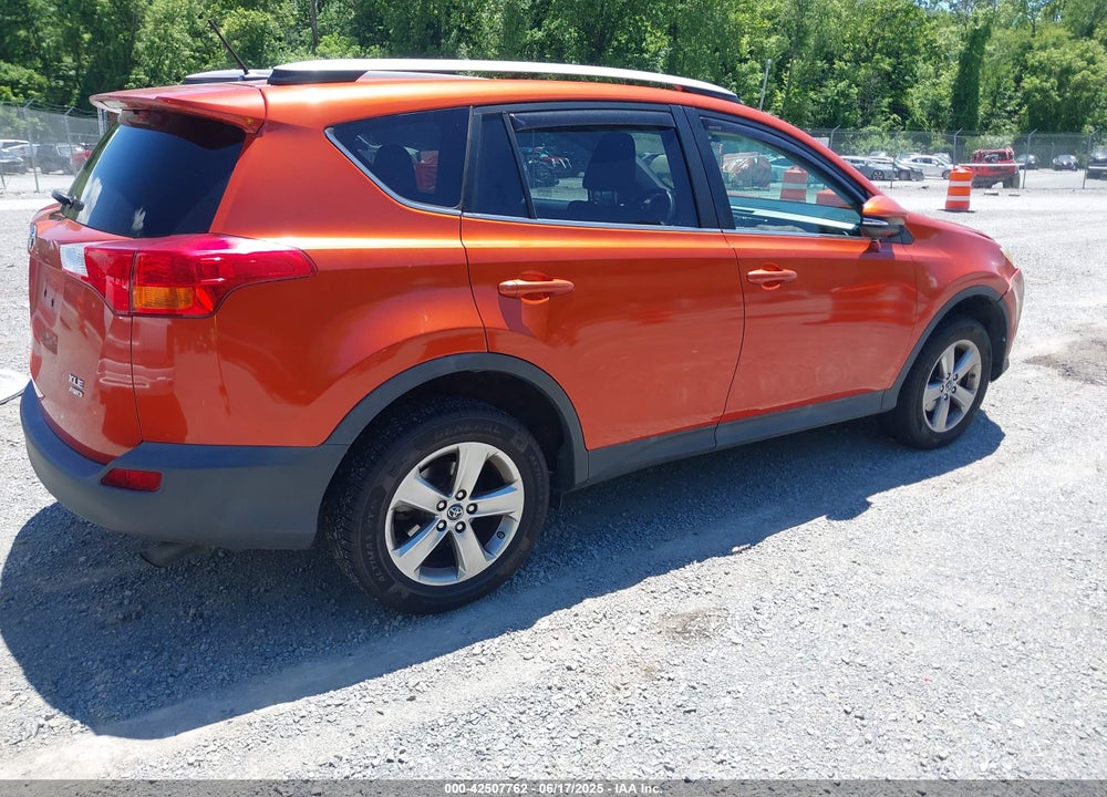 2015 TOYOTA RAV4 VIN: 2T3RFREV9FW302454