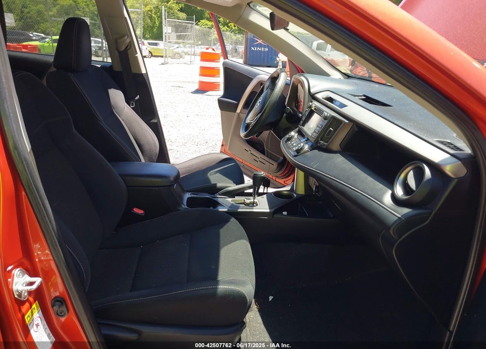 2015 TOYOTA RAV4 VIN: 2T3RFREV9FW302454