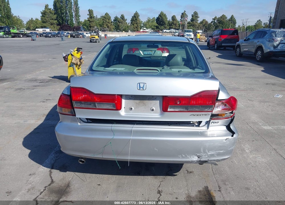 2001 HONDA ACCORD 3.0 EX VIN: 1HGCG16501A013183