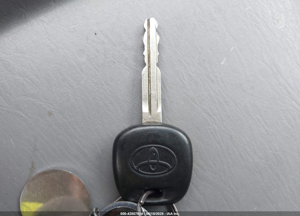 2009 TOYOTA SIENNA LE VIN: 5TDZK23C09S227136