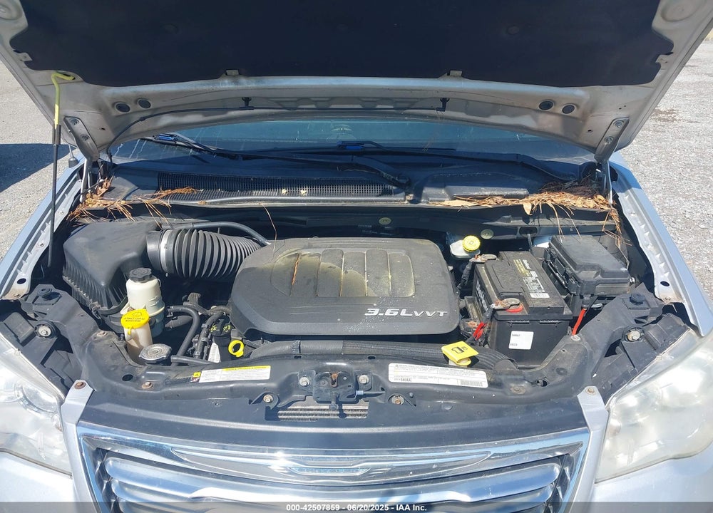 2012 CHRYSLER TOWN & COUNTRY VIN: 2C4RC1BG0CR306088