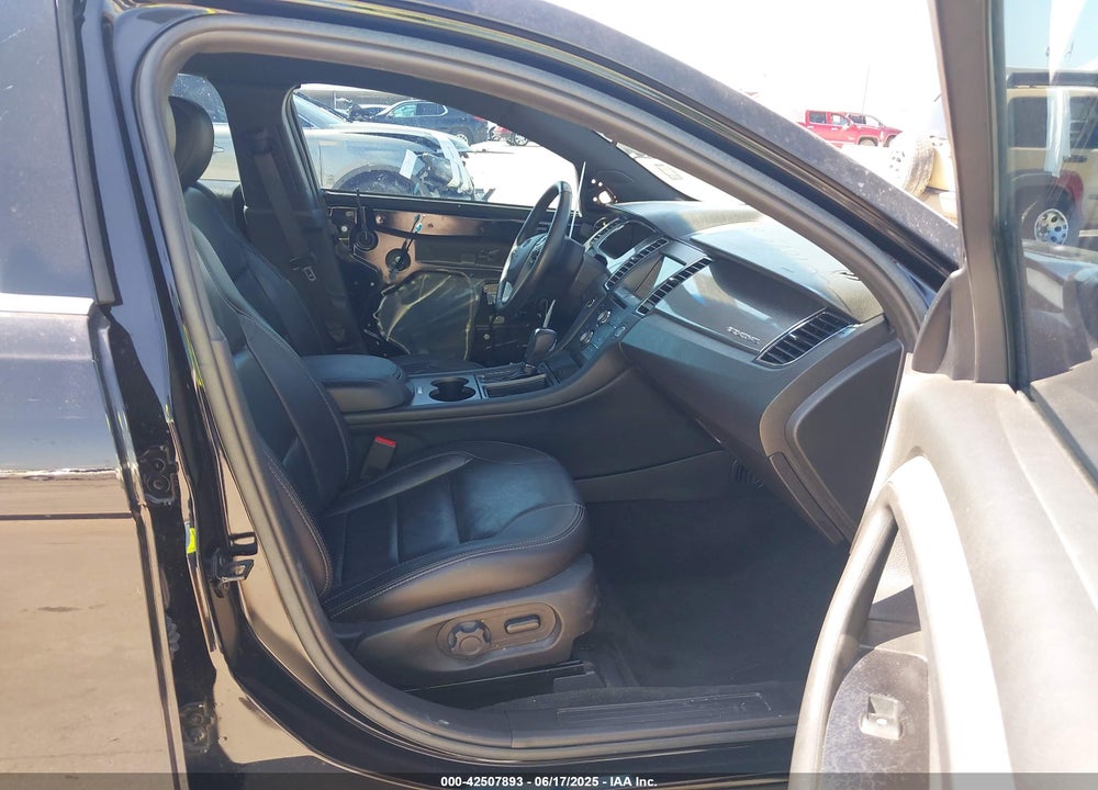 2018 FORD TAURUS VIN: 1FAHP2E8XJG135672