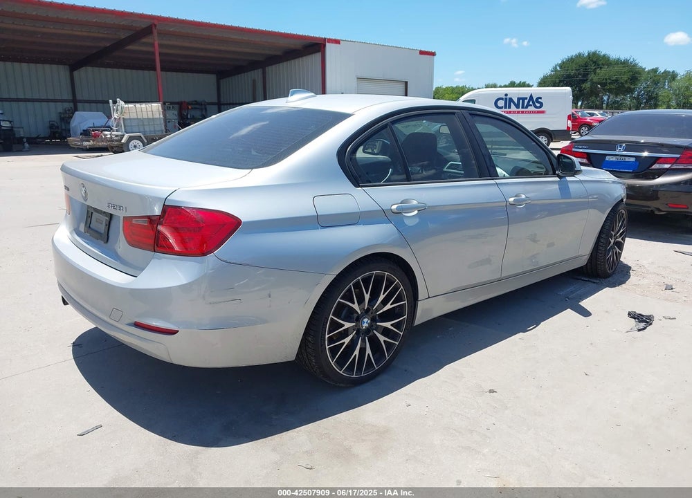 2013 BMW 3 SERIES VIN: WBA3B3C56DF531025