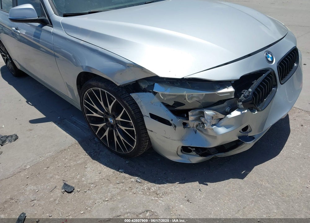 2013 BMW 3 SERIES VIN: WBA3B3C56DF531025