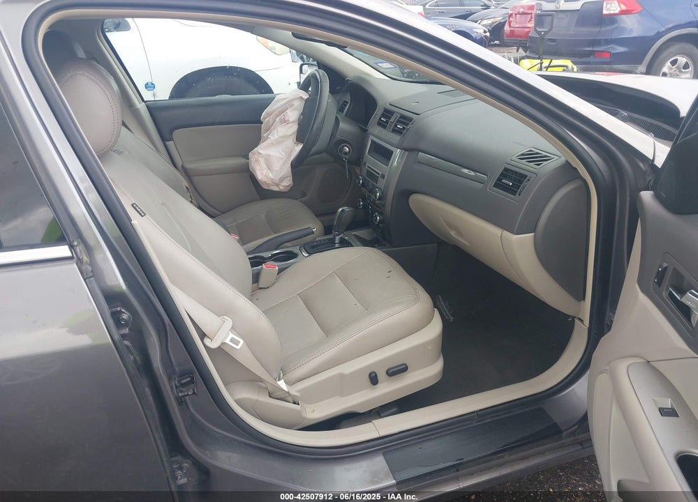 2011 FORD FUSION VIN: 3FAHP0JG9BR305807
