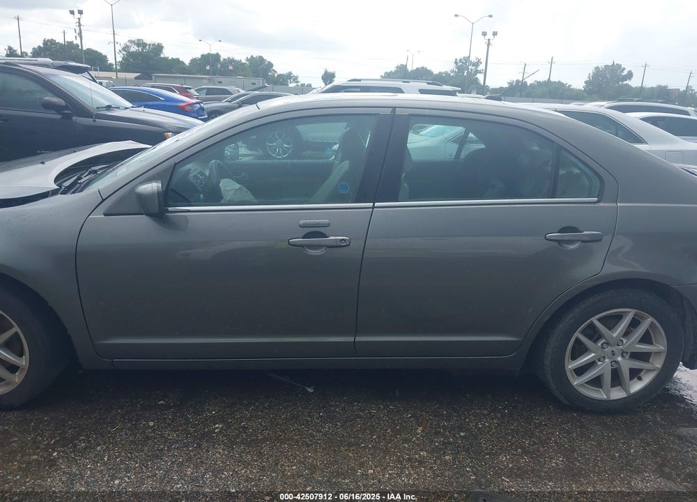 2011 FORD FUSION VIN: 3FAHP0JG9BR305807