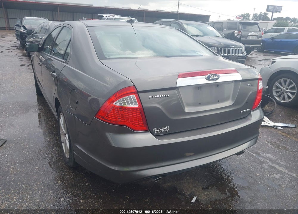 2011 FORD FUSION VIN: 3FAHP0JG9BR305807