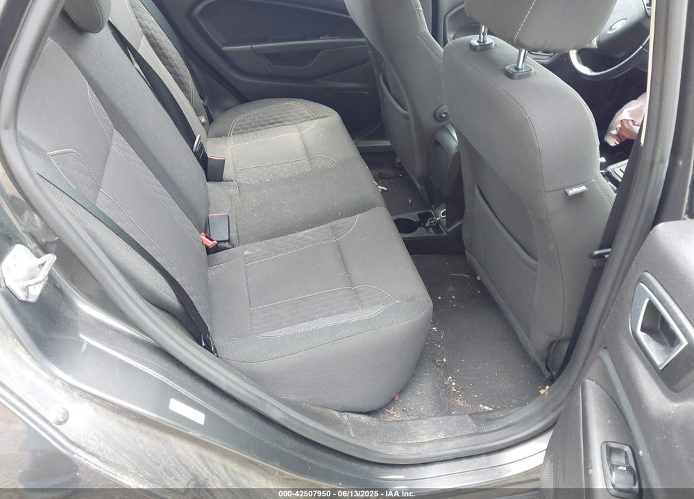 2015 FORD FIESTA VIN: 3FADP4BJ7FM196637