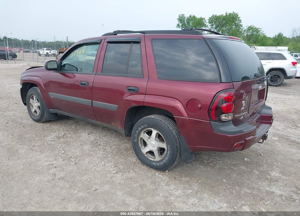 2005 CHEVROLET TRAILBLAZER LS VIN: 1GNDT13S052218597