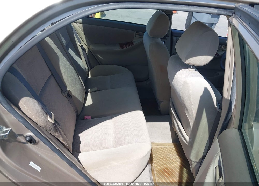 2005 TOYOTA COROLLA LE VIN: 1NXBR32E55Z377685