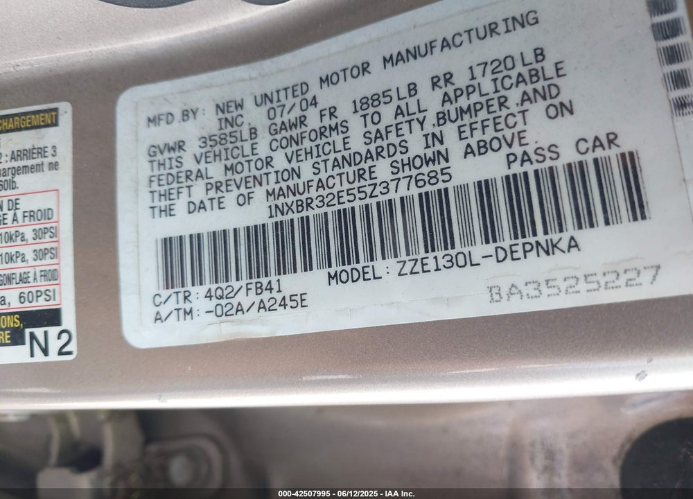 2005 TOYOTA COROLLA LE VIN: 1NXBR32E55Z377685