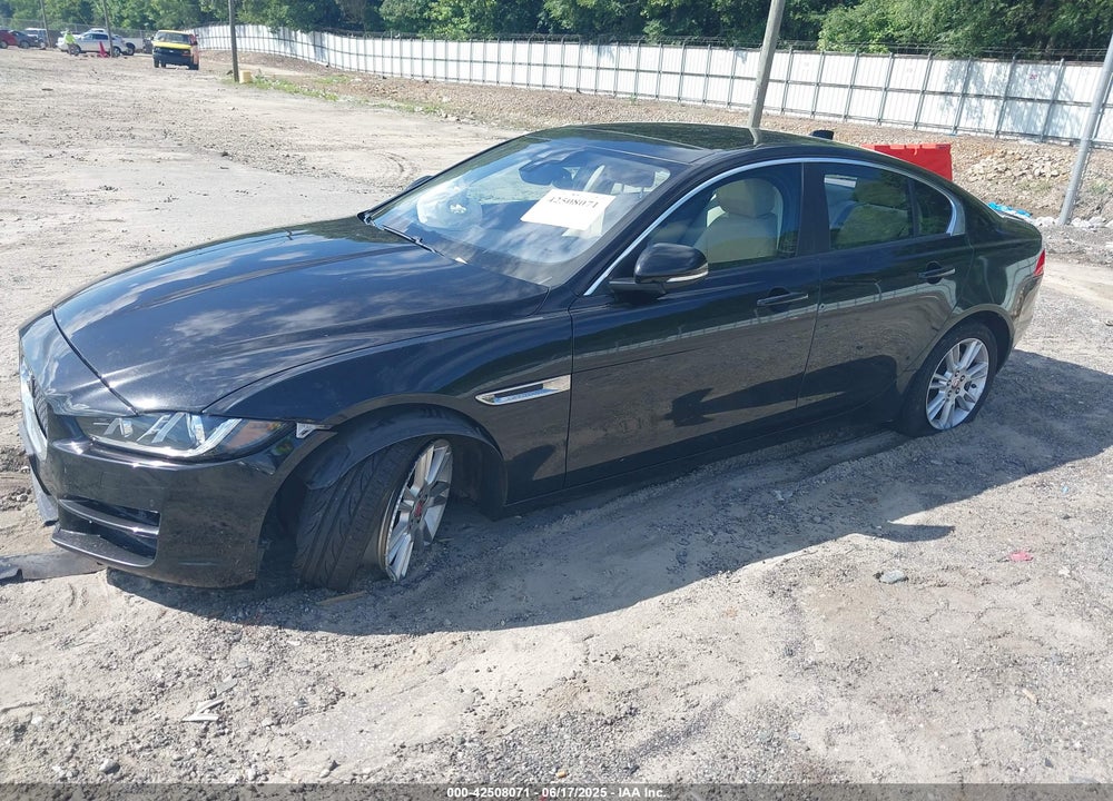 2017 JAGUAR XE VIN: SAJAD4BG2HA968201