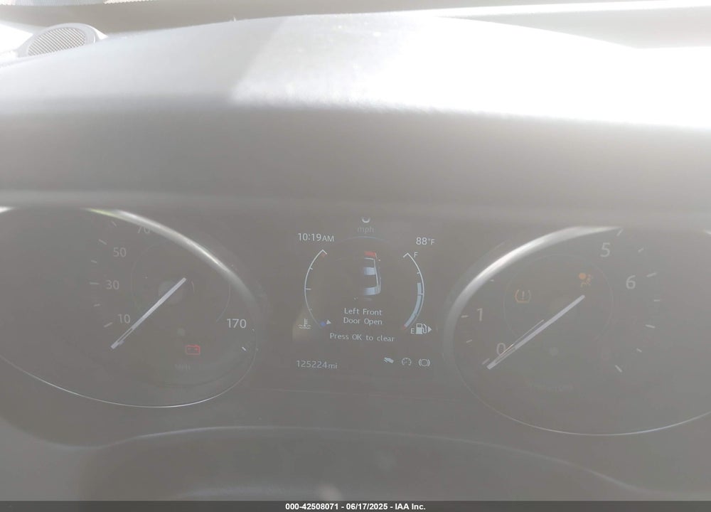 2017 JAGUAR XE VIN: SAJAD4BG2HA968201