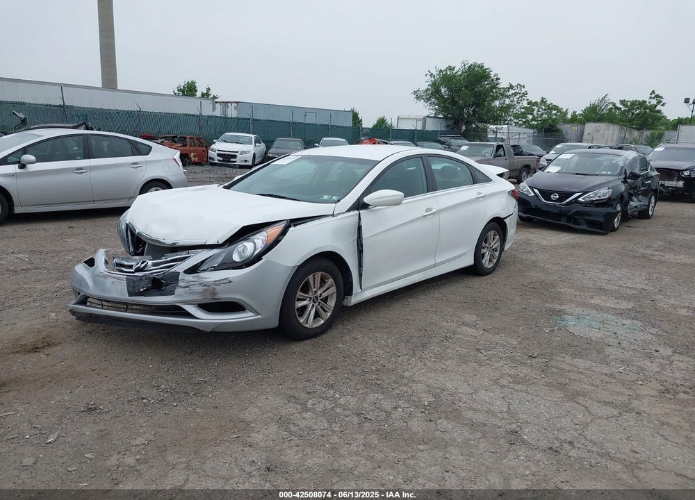 2014 HYUNDAI SONATA GLS VIN: 5NPEB4AC0EH858062