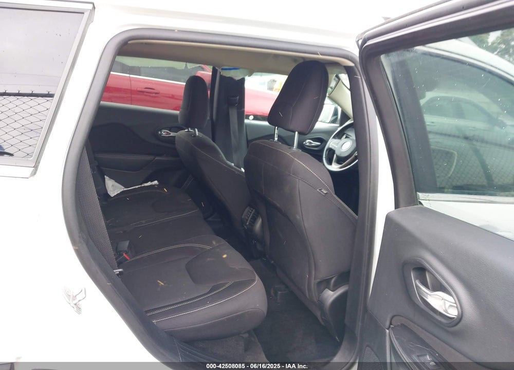 2015 JEEP CHEROKEE VIN: 1C4PJMCS0FW564818